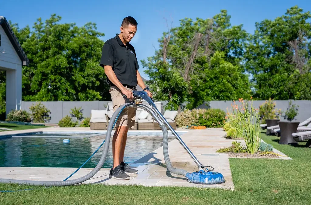 Why Mesa Homeowners Choose Professional Travertine Polishing Over DIY