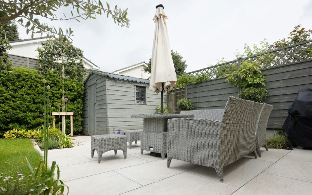 Paver Cleaning vs Pressure Washing: What’s Safe for Your Patio?